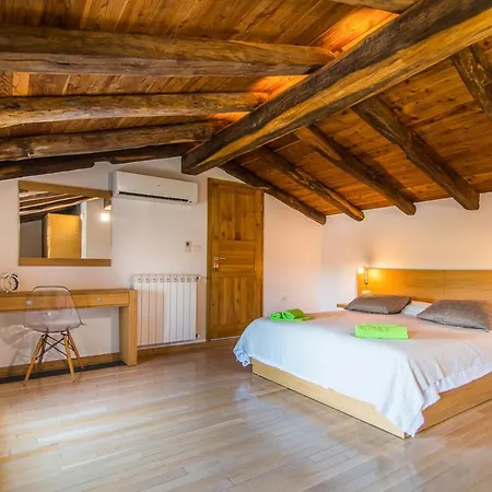 Sleeps 20 With Pool Air Con And Wifi Villa *